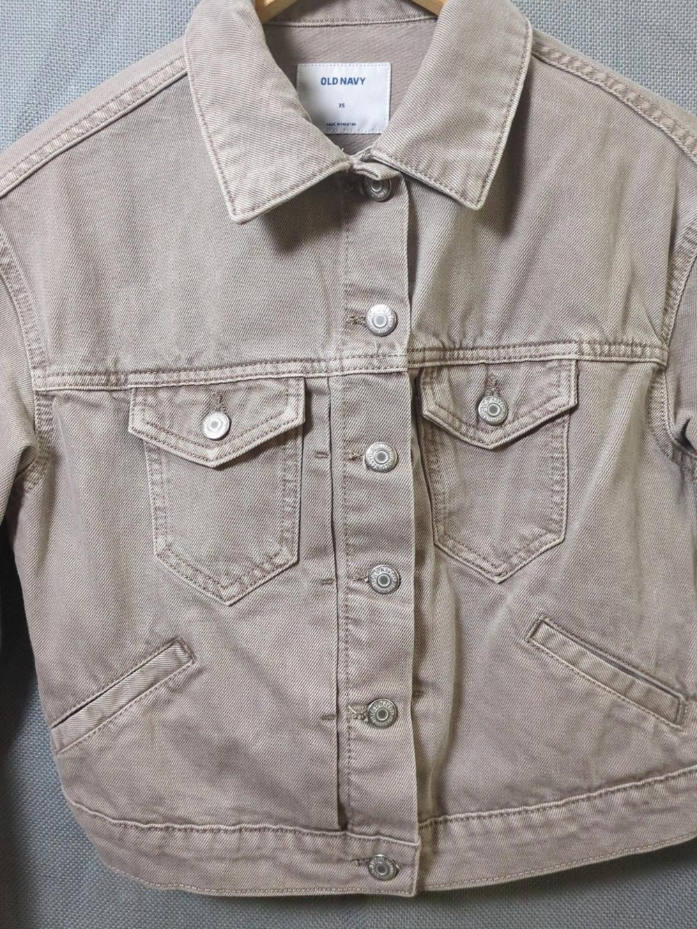 Old Navy Beige/Taupe Denim Jacket - Women's Button-Up